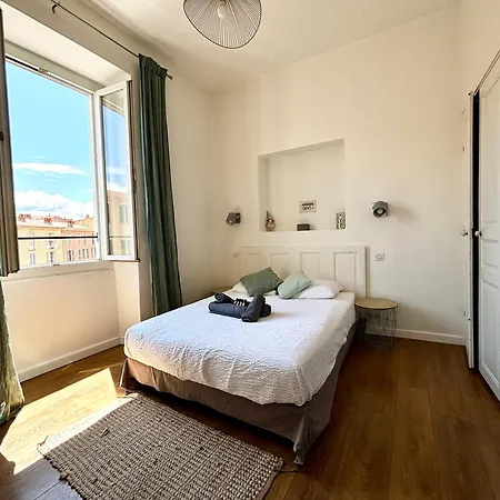 Le Grand Napo T2 En Centre Ajaccio (Corsica)